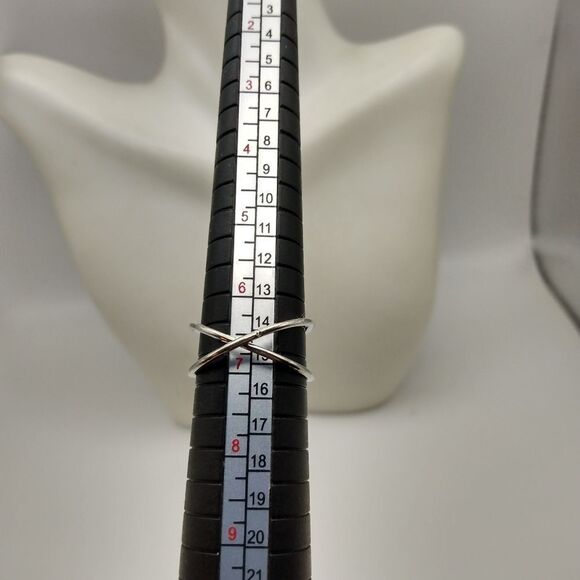 Cross cross silver ring size 7 - Picture 1 of 2